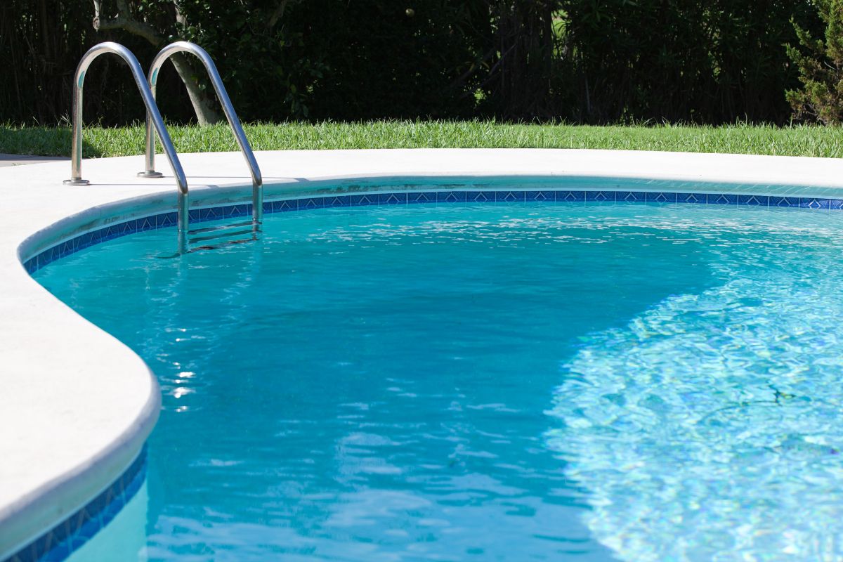 área gourmet com piscina